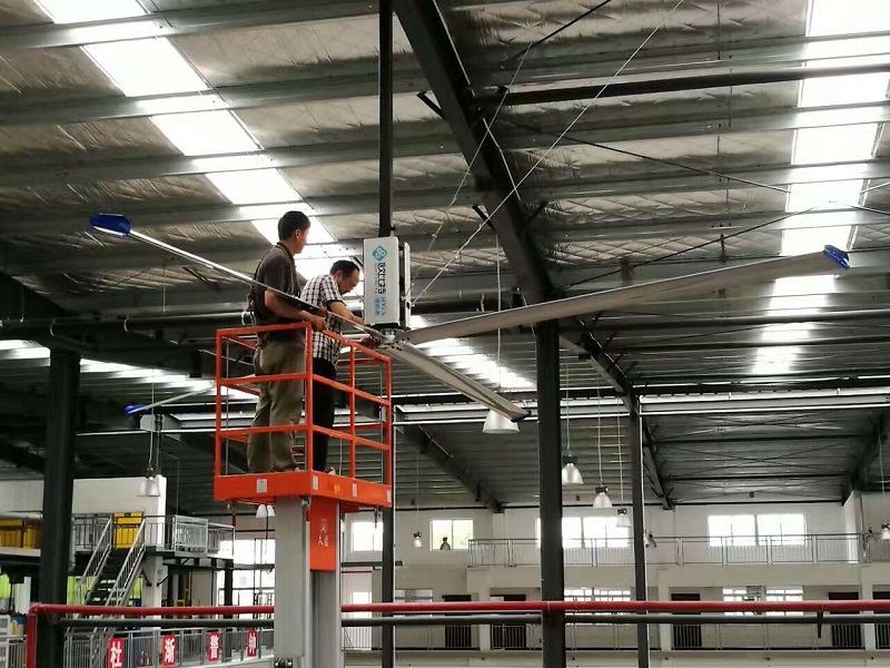 鋼結構廠房通風降溫方案、廠房車間通風降溫方案、大型工業(yè)風扇、物流倉儲大風扇、大吊扇、工業(yè)風扇、廠房車間降溫設備、廠房車間通風設備、車間溫控設備、工業(yè)大吊扇、工業(yè)大風扇、工業(yè)節(jié)能風扇、湖北瑞兆偉業(yè)通風降溫科技有限公司