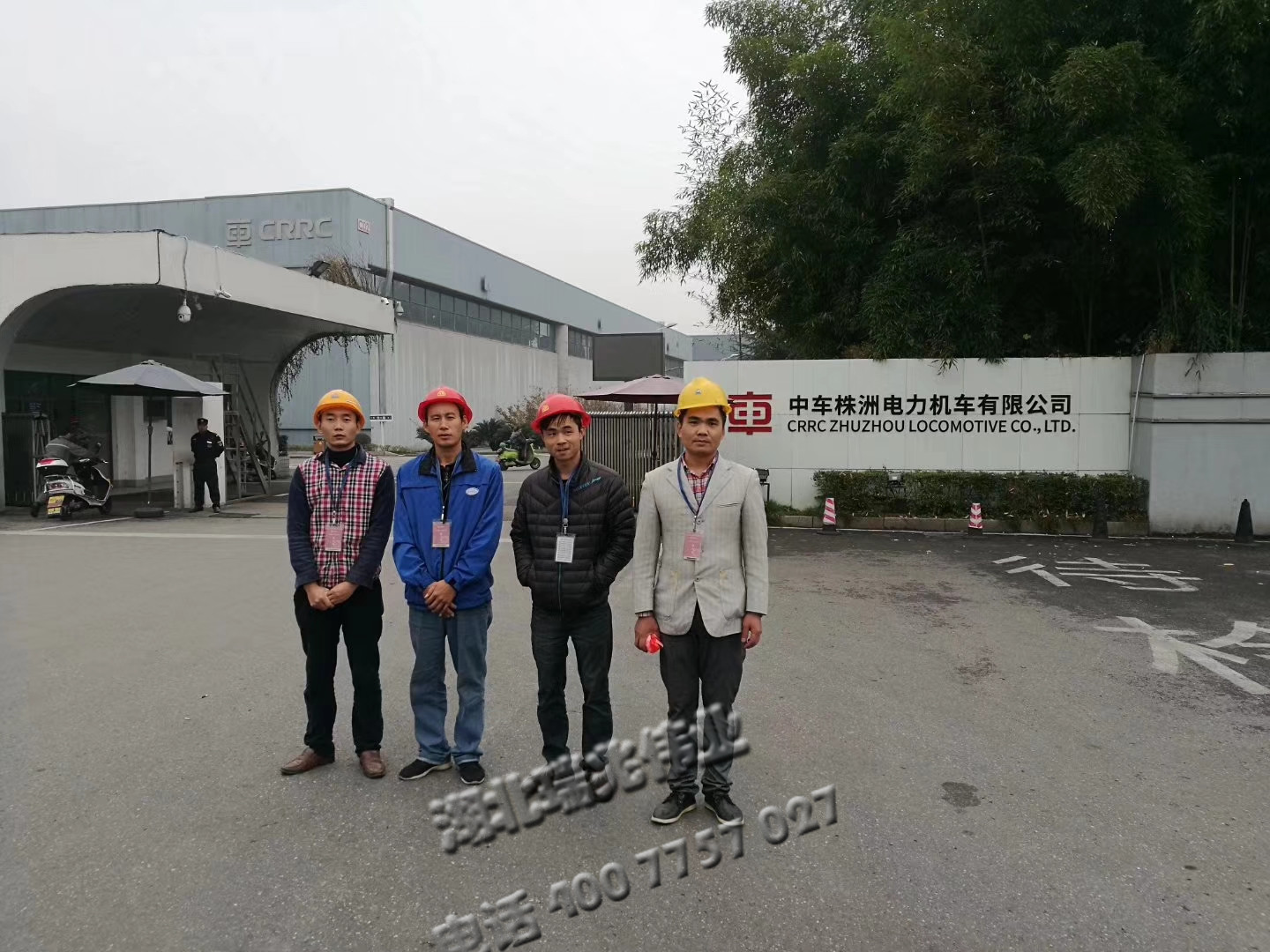鋼結(jié)構(gòu)廠房通風(fēng)降溫方案、廠房車間通風(fēng)降溫方案、大型工業(yè)風(fēng)扇、物流倉儲大風(fēng)扇、大吊扇、工業(yè)風(fēng)扇、廠房車間降溫設(shè)備、廠房車間通風(fēng)設(shè)備、車間溫控設(shè)備、工業(yè)大吊扇、工業(yè)大風(fēng)扇、工業(yè)節(jié)能風(fēng)扇、湖北瑞兆偉業(yè)通風(fēng)降溫科技有限公司