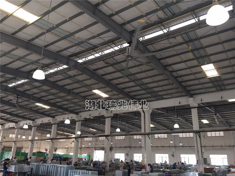 鋼結構廠房通風降溫方案、大型工業(yè)風扇、物流倉儲大風扇、大吊扇、工業(yè)風扇、車間溫控設備、工業(yè)大吊扇、工業(yè)大風扇、工業(yè)節(jié)能風扇一站式服務及廠房車間通風降溫方案與廠房車間通風降溫設備