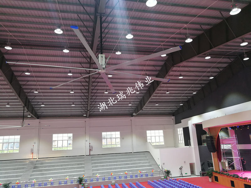 鋼結(jié)構(gòu)廠房通風降溫方案、廠房車間通風降溫方案、大型工業(yè)風扇、物流倉儲大風扇、大吊扇、工業(yè)風扇、廠房車間降溫設(shè)備、廠房車間通風設(shè)備、車間溫控設(shè)備、工業(yè)大吊扇、工業(yè)大風扇、工業(yè)節(jié)能風扇、湖北瑞兆偉業(yè)通風降溫科技有限公司