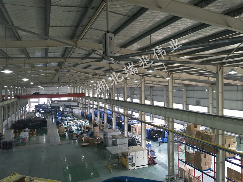 大型工業(yè)風(fēng)扇、工業(yè)大吊扇、工業(yè)大風(fēng)扇、工業(yè)節(jié)能風(fēng)扇、車間溫控設(shè)備
