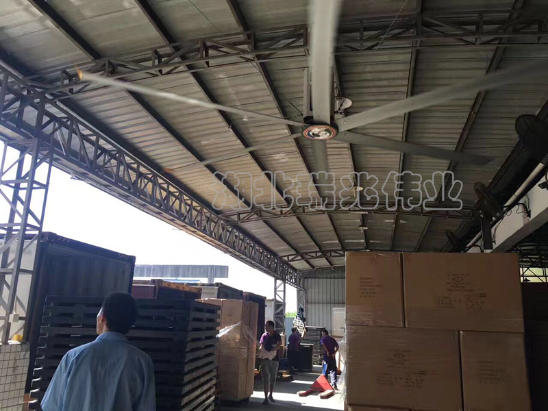 廠房車間降溫設(shè)備、廠房車間通風(fēng)設(shè)備、車間溫控設(shè)備、工業(yè)大吊扇、工業(yè)大風(fēng)扇、工業(yè)節(jié)能風(fēng)扇