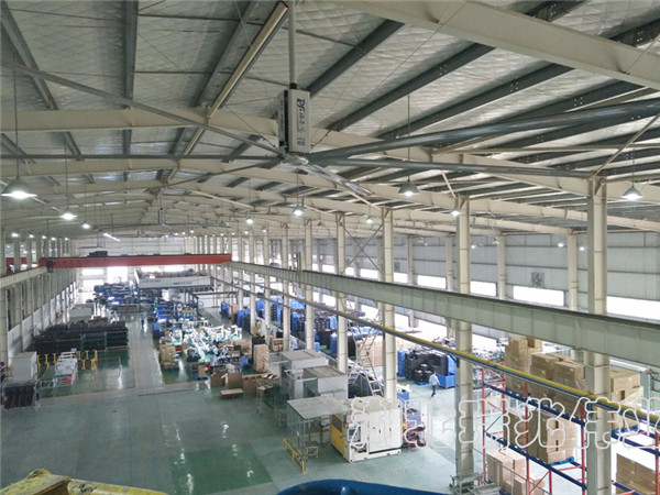 瑞泰風扇機組合，高大空間通風降溫，工業(yè)大吊扇，瑞泰風工業(yè)大風扇，蒸發(fā)式冷氣機，高大型廠房車間通風降溫，