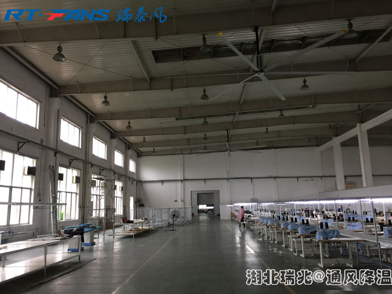 瑞泰風大風扇  大風扇  工業(yè)大風扇 工業(yè)節(jié)能風扇  大型工業(yè)風扇 瑞泰風大風扇  大風扇  工業(yè)大風扇 工業(yè)節(jié)能風扇  大型工業(yè)風扇