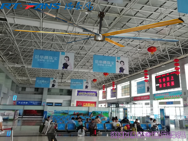 永磁工業(yè)風扇  高大空間降溫  武漢廠房降溫  車間通風降溫  工業(yè)節(jié)能風扇 永磁工業(yè)風扇  高大空間降溫  武漢廠房降溫  車間通風降溫  工業(yè)節(jié)能風扇