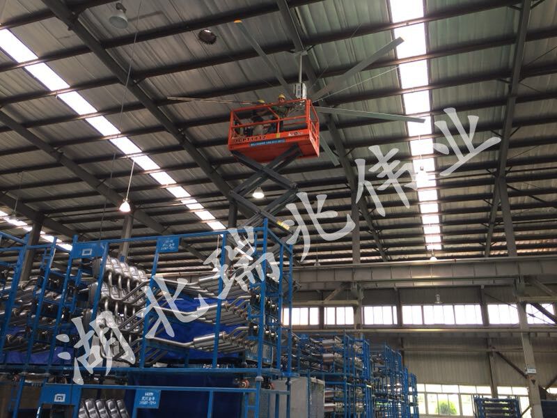高溫來襲！瑞兆工業(yè)節(jié)能風扇，開辟廠房通風降溫新天地!