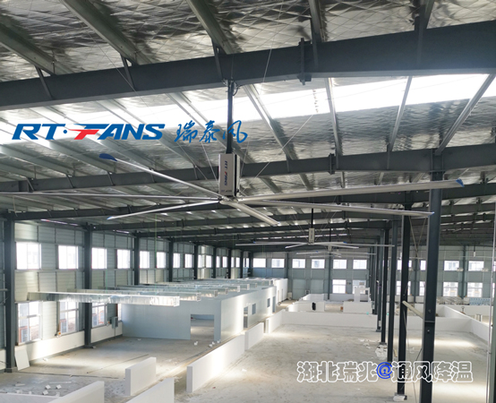 工業(yè)大風(fēng)扇為汽車(chē)制造工廠車(chē)間降溫出力又省錢(qián)！