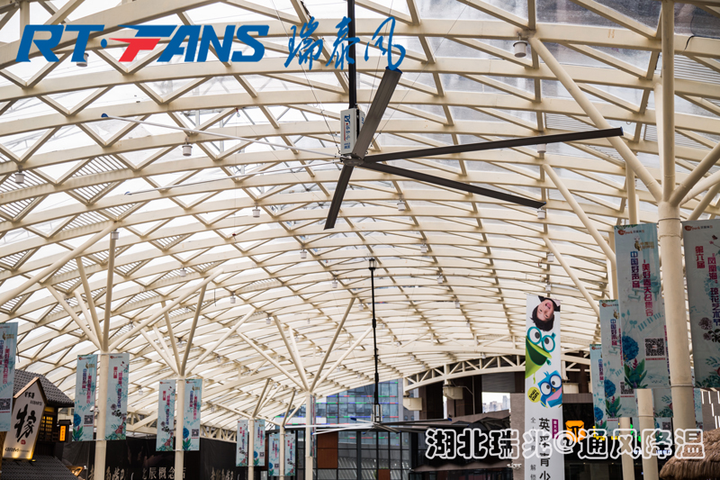 健身房通風(fēng)降溫使用大型低空商用風(fēng)扇經(jīng)濟(jì)又健康！